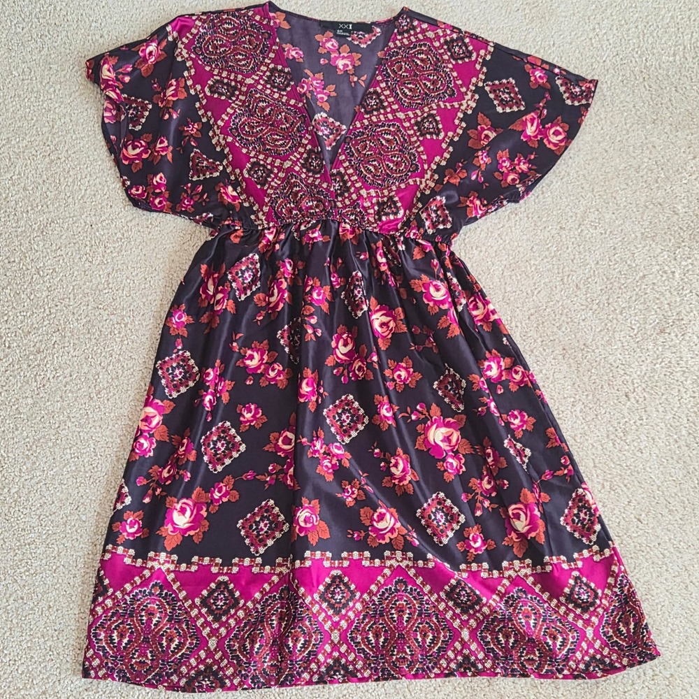 Forever 21 XXI Satin Kimono Dress Small Purple Floral Boho Kaftan Coquette Mini